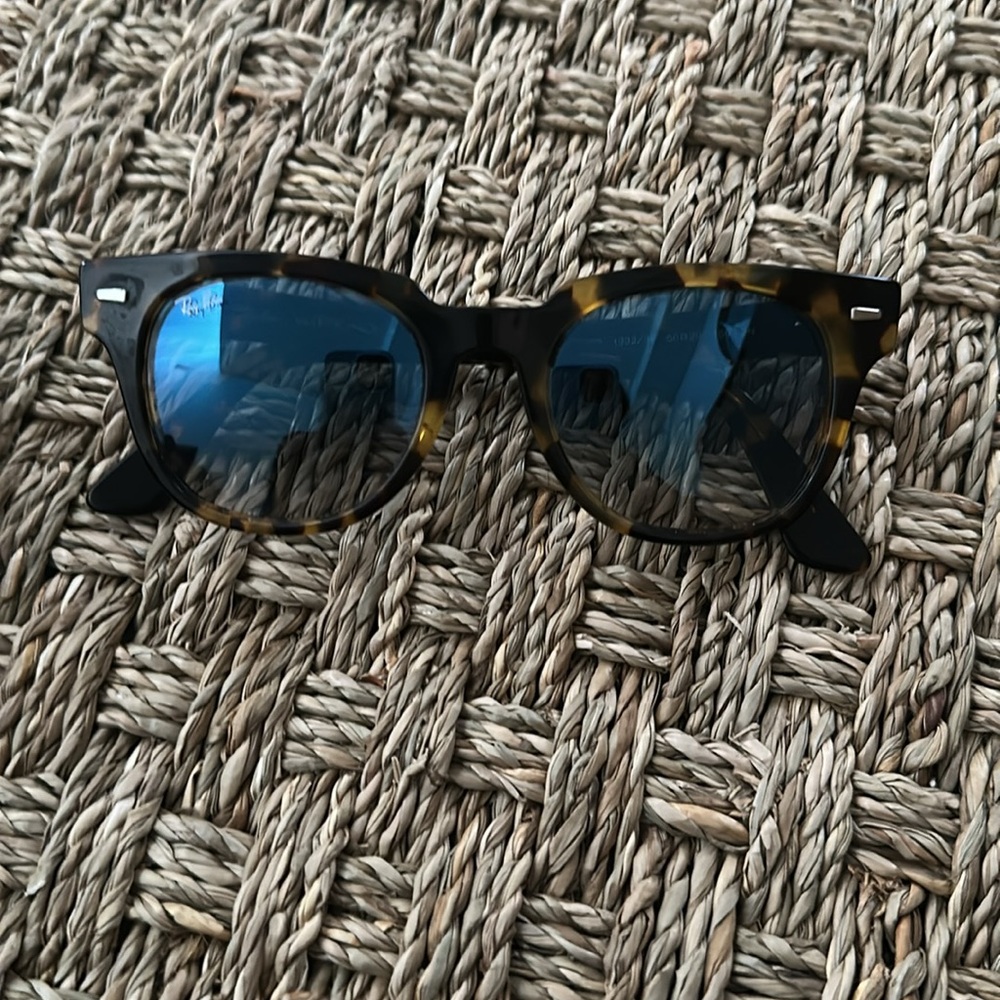 Ray Ban Meteor Classic Sunglasses
